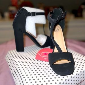 Delicious high heels. Size 6 BRAND NEW. Black